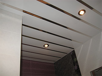 Подвесной потолок для ванной комнаты