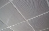 Металлический сетчатый потолок